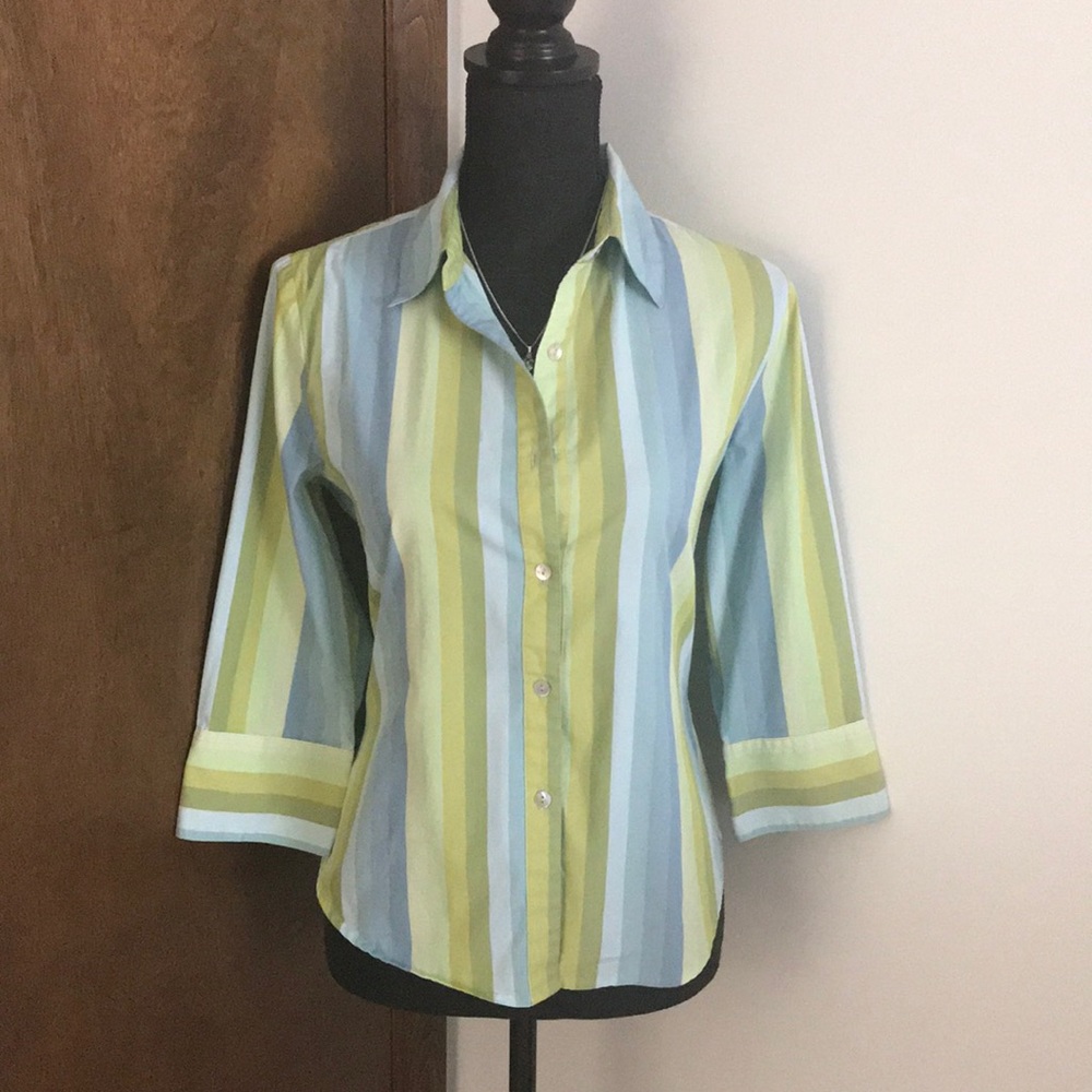 Bill Blass 3/4 sleeve Button Blouse